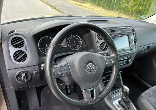 Volkswagen Tiguan cena 44500 przebieg: 251000, rok produkcji 2012 z Dębno małe 211
